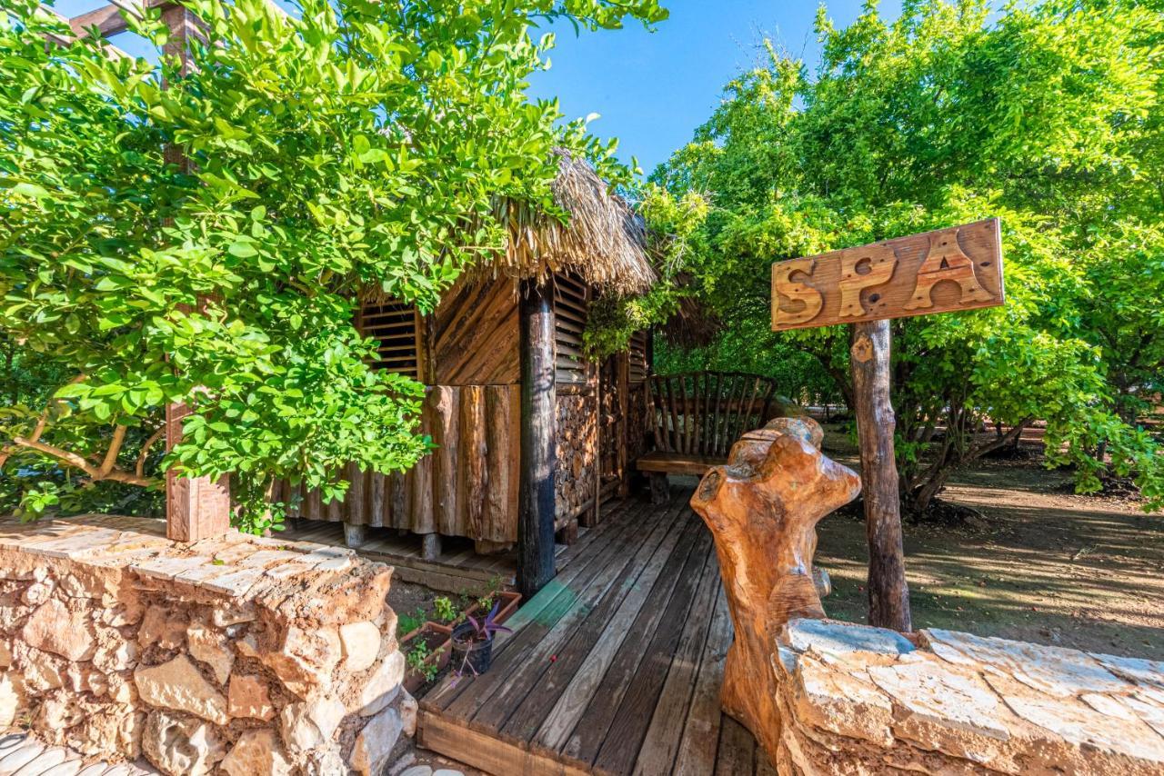 Vista De Aguilas Ecolodge Pedernales Exterior photo